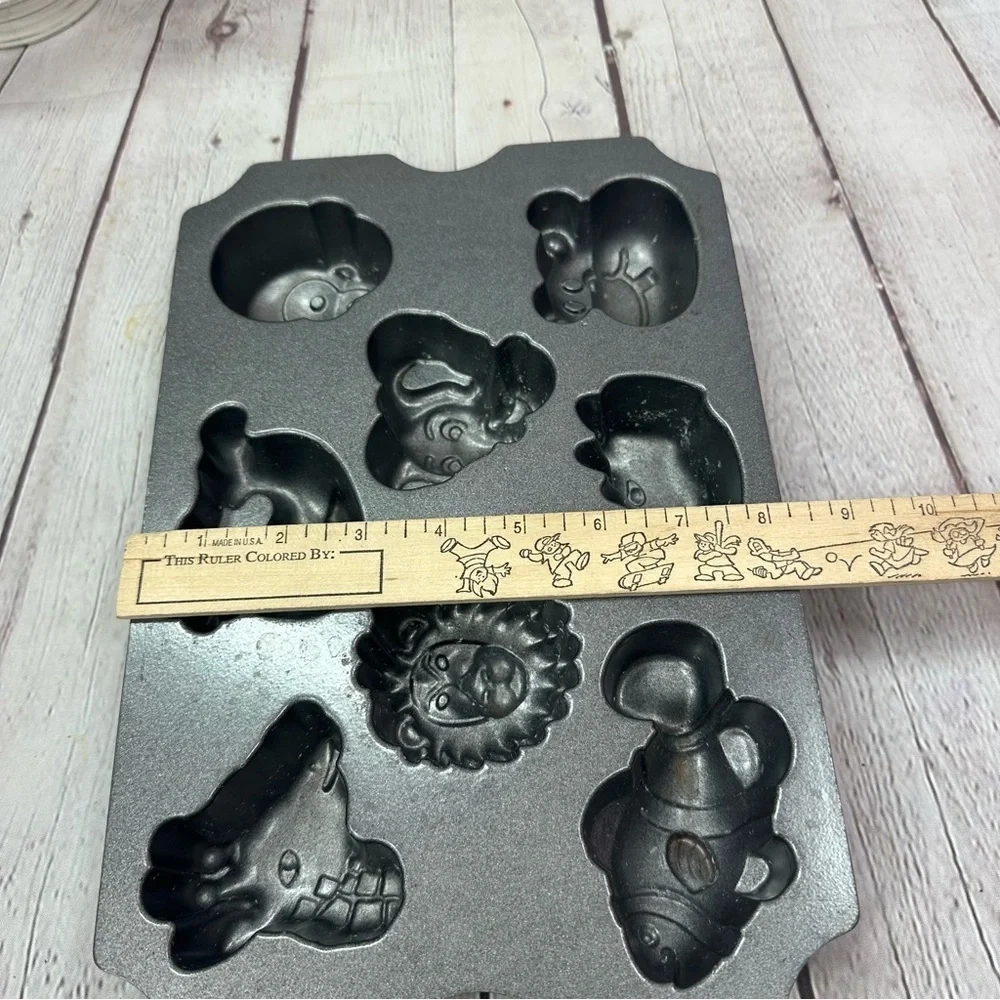 nordic ware zoo friends Animal Characters mini Cake Pan 3C.
